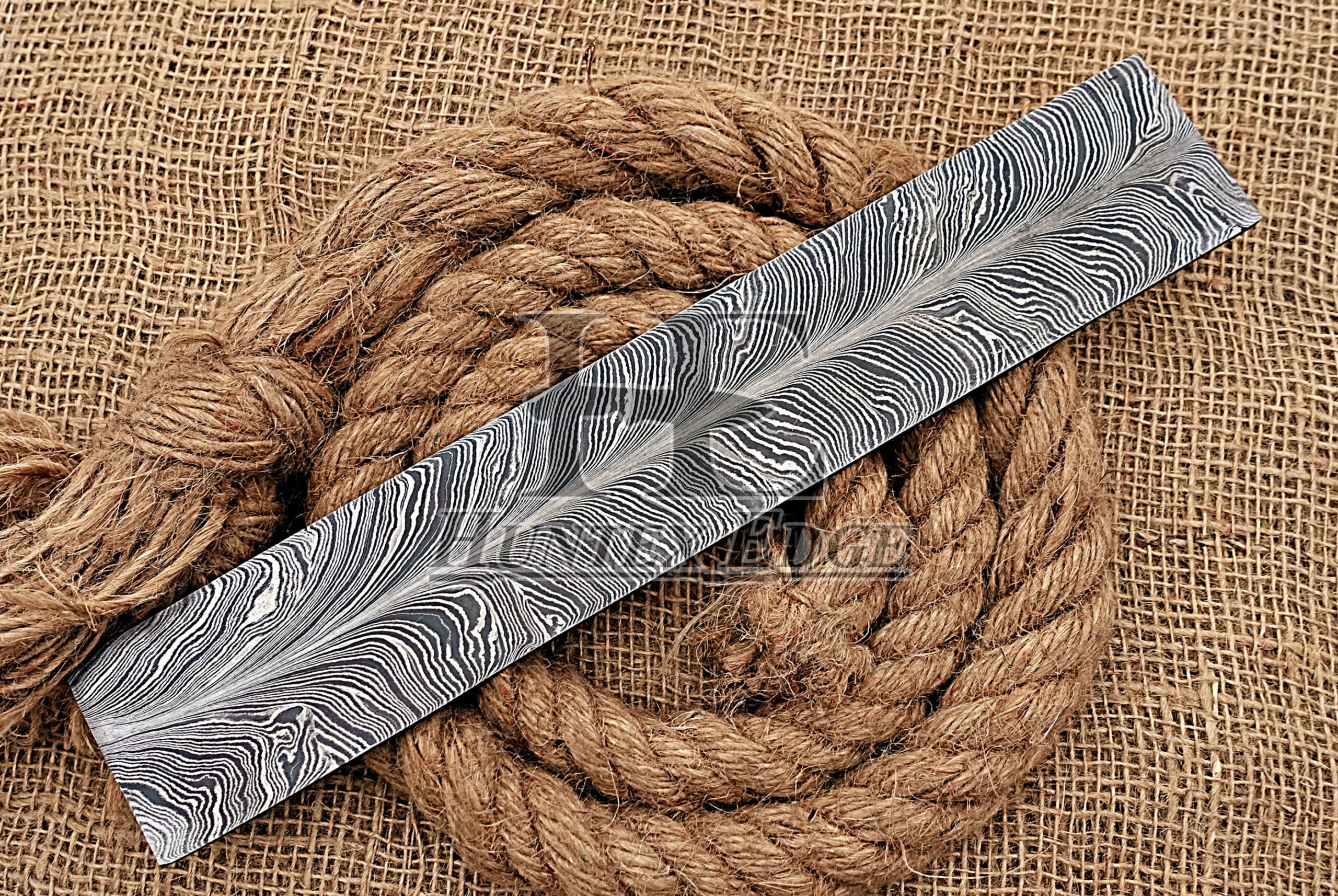 HUNTEX Brand New Custom Feather Pattern Damascus